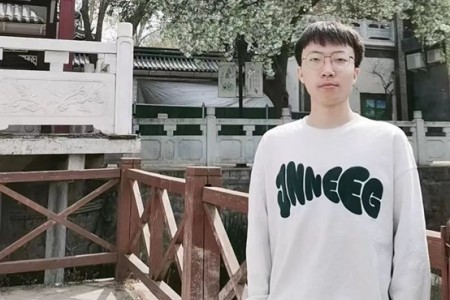 楊帆_副本.jpg